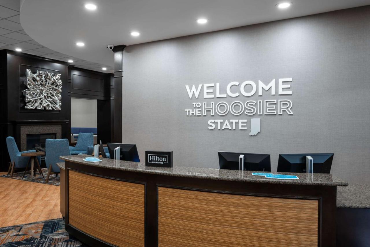 Hampton Inn Evansville Airport Eksteriør billede