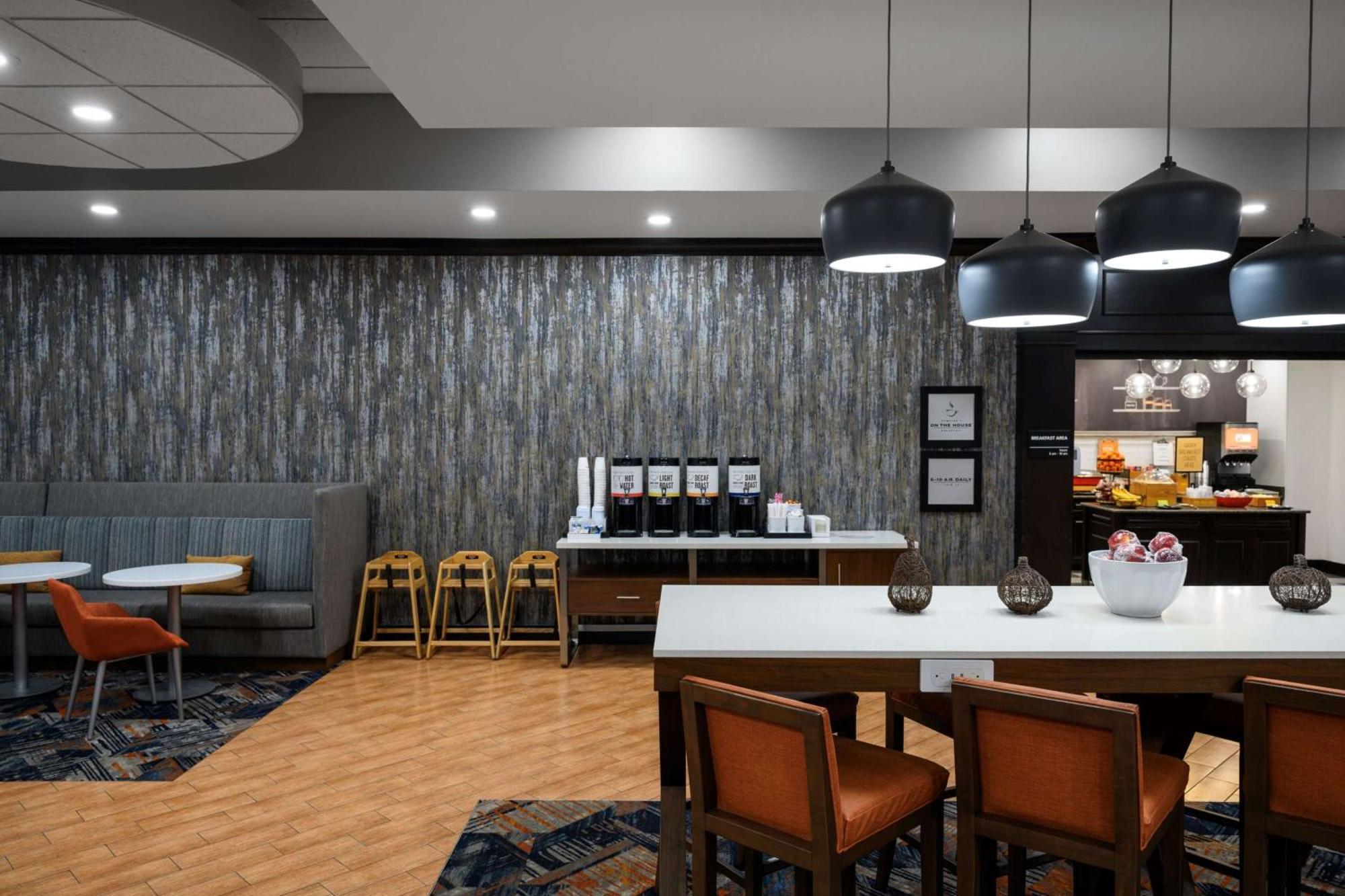 Hampton Inn Evansville Airport Eksteriør billede