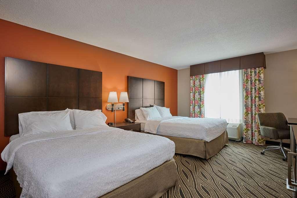 Hampton Inn Evansville Airport Værelse billede